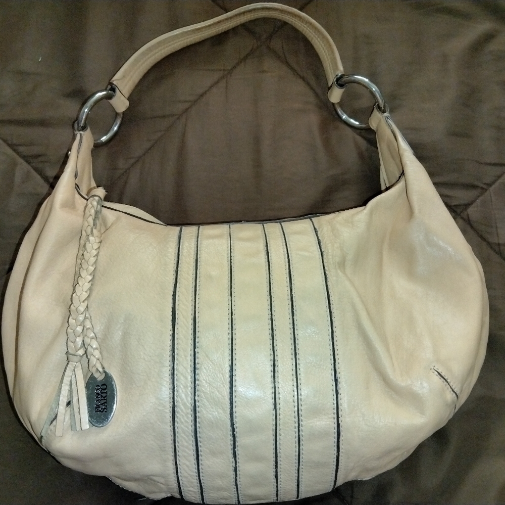 Hand bag